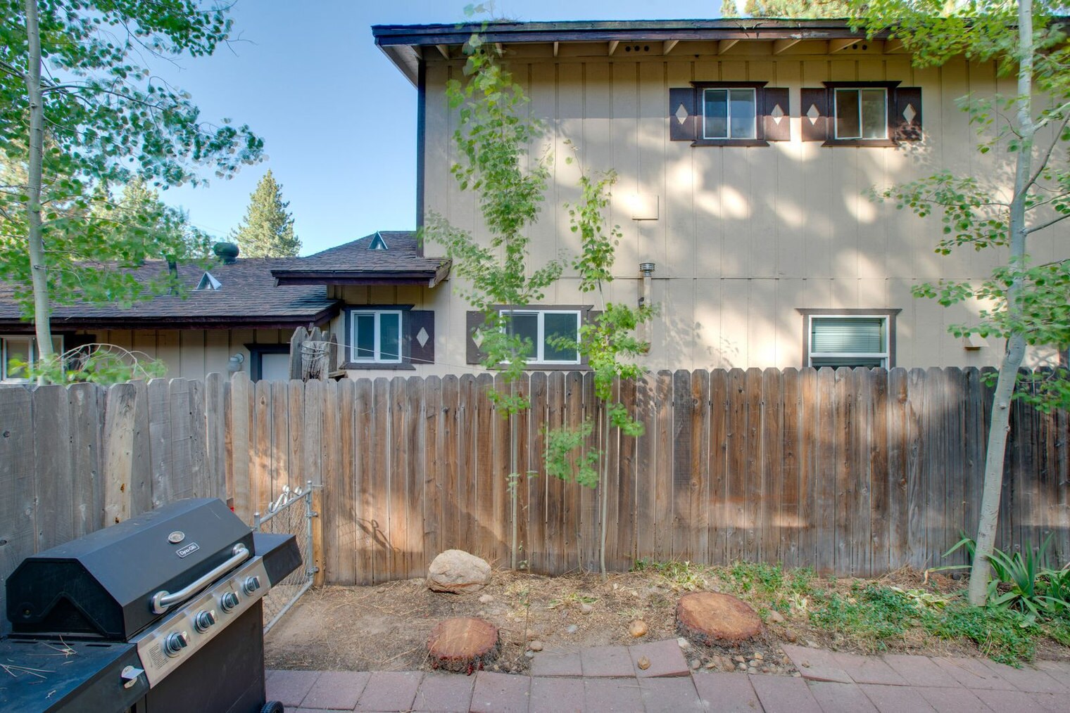 Building Photo - 3746 Pioneer Trail