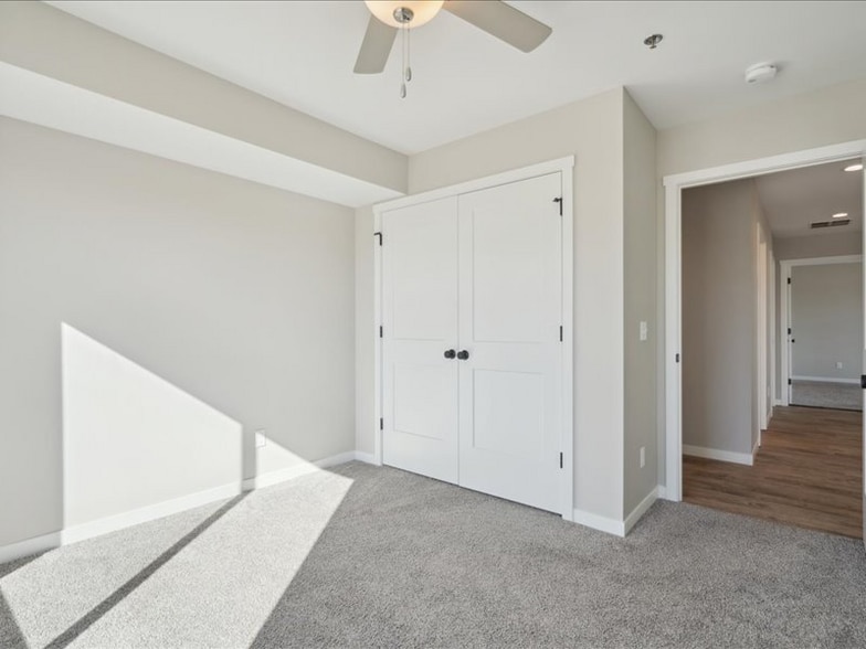 Building Photo - 7028 Thunder Vly Dr