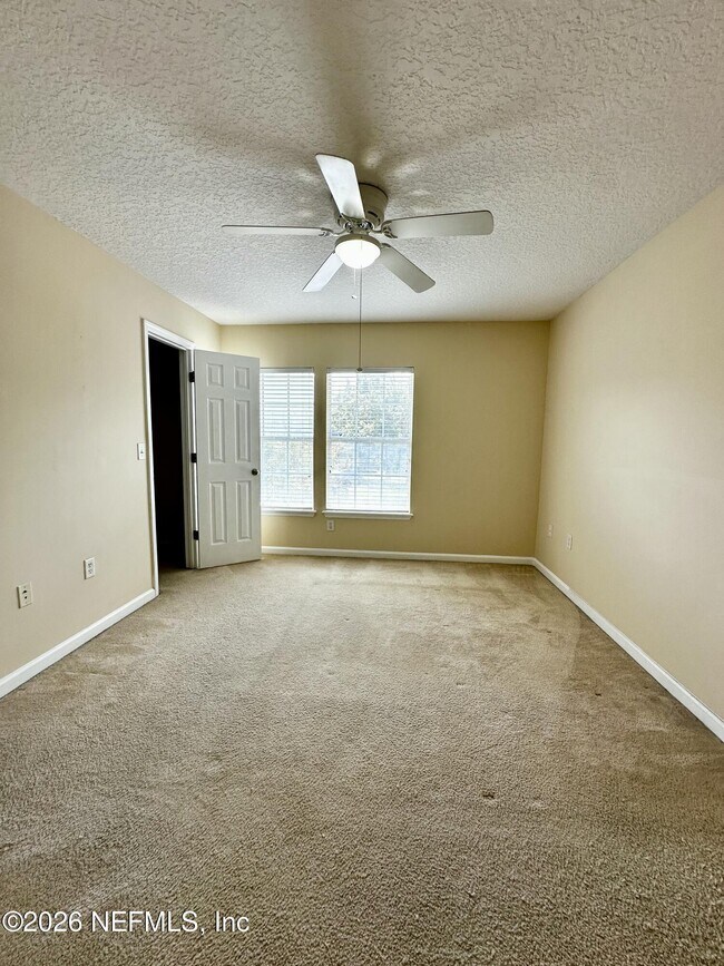 Building Photo - 1496 Fieldview Dr