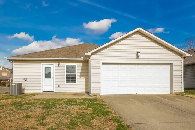 Building Photo - 3671 Blaze Dr