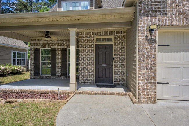 Building Photo - 4122 Chastain Dr