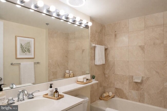 Building Photo - 601 Pennsylvania Ave NW