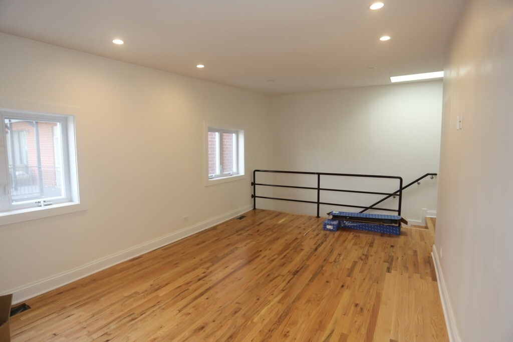 Building Photo - 1637 N Clybourn Ave