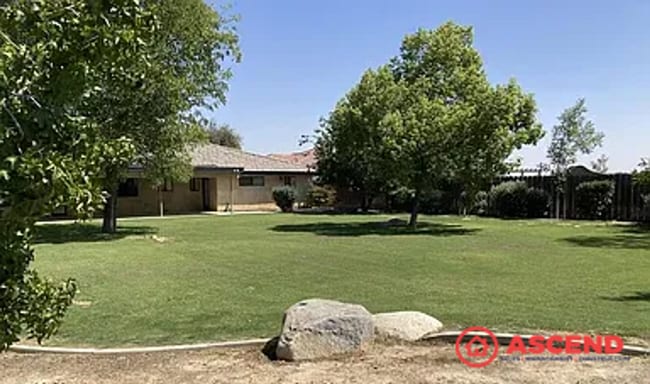 Building Photo - Gorgeous Home Off Rosedale Hwy and Renfro!