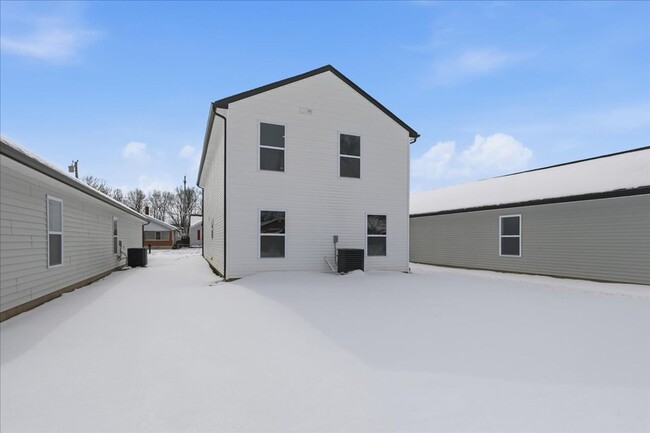 Building Photo - Brand New! 3 Bed 2.5 Bath