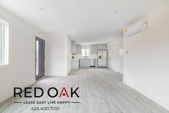 Building Photo - 11512 Oxford Ave