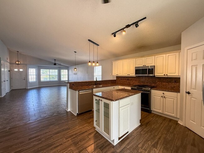 Building Photo - 4118 Spinnaker Pl