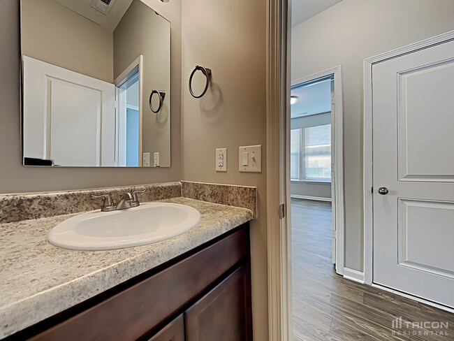 Building Photo - 6315 Pinebark Pl