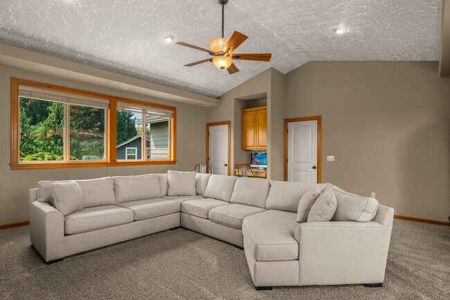 Building Photo - 29209 SE Highway 212