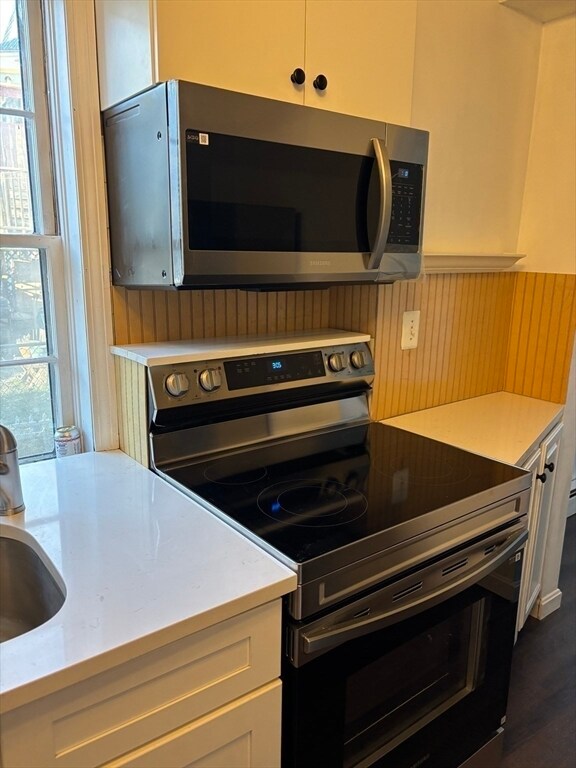 Building Photo - 37 Turner St