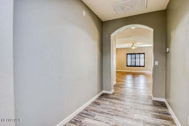 Building Photo - 13197 Hazy