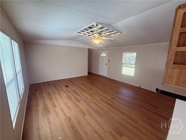 Building Photo - 844 Log Landing Rd