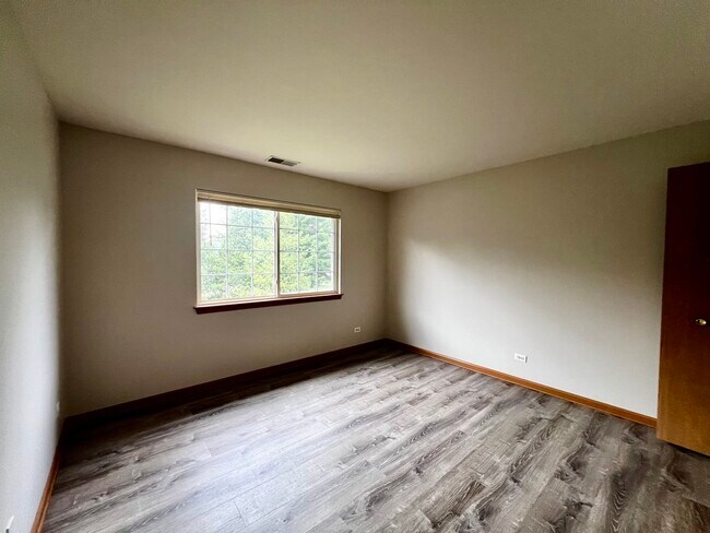 Building Photo - 2405 Wilton Ln
