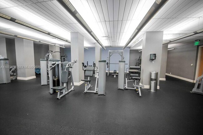 Building Photo - 3801 S Ocean Dr