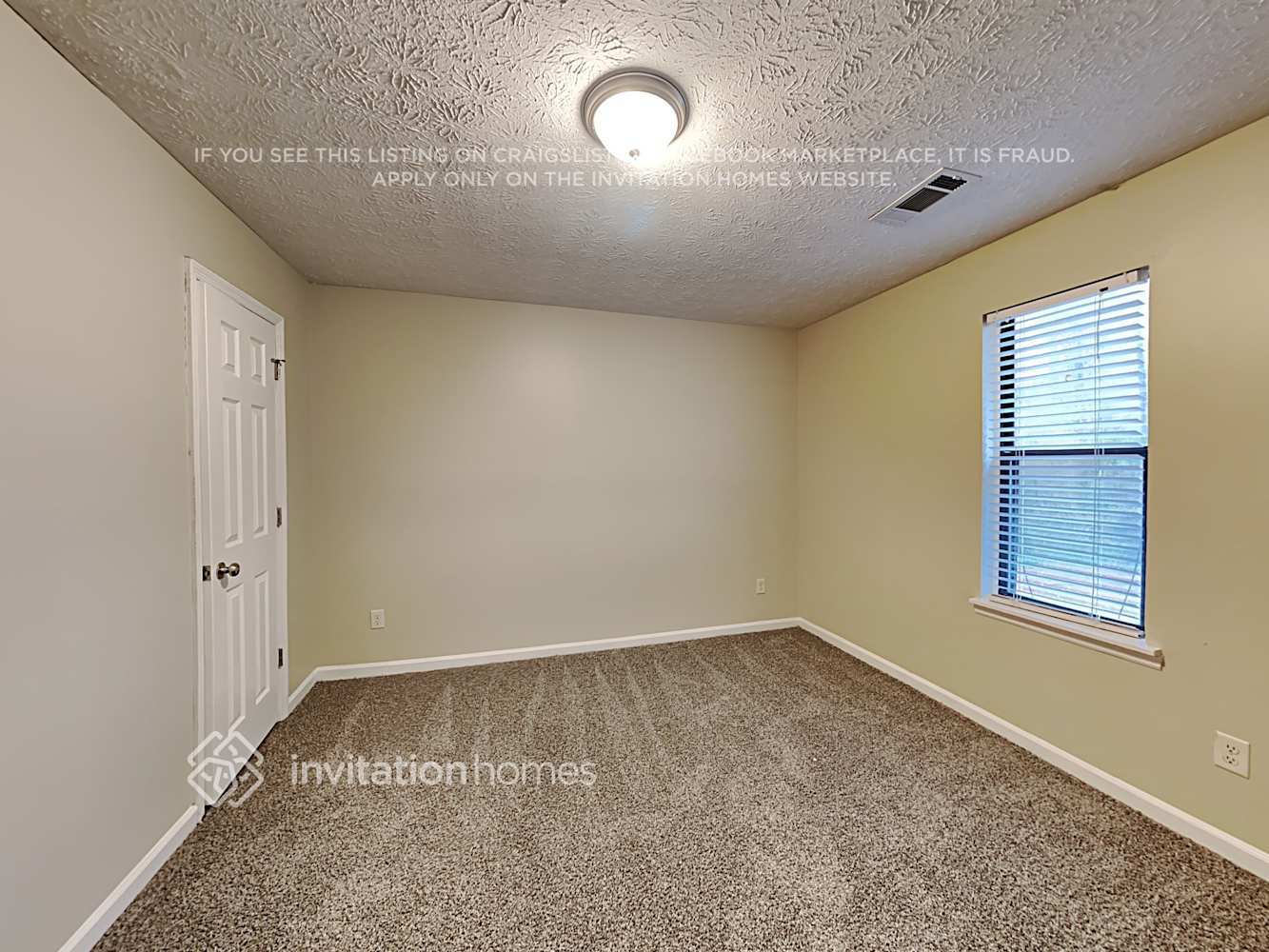 Building Photo - 3364 Dearwood Dr SW