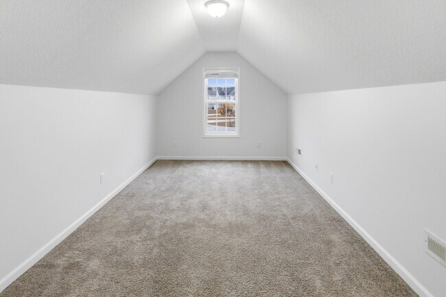 Building Photo - 124 Regatta Way