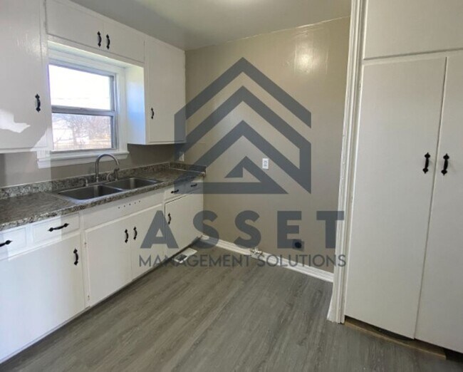 Building Photo - 2 Bedroom Rent to Own!!