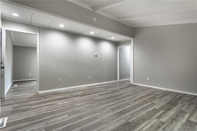 Building Photo - 2322 Silver Maple Ct