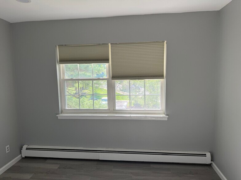 Building Photo - 1060 New Haven Ave