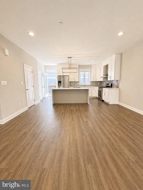 Building Photo - 903B Spring Mill Ave