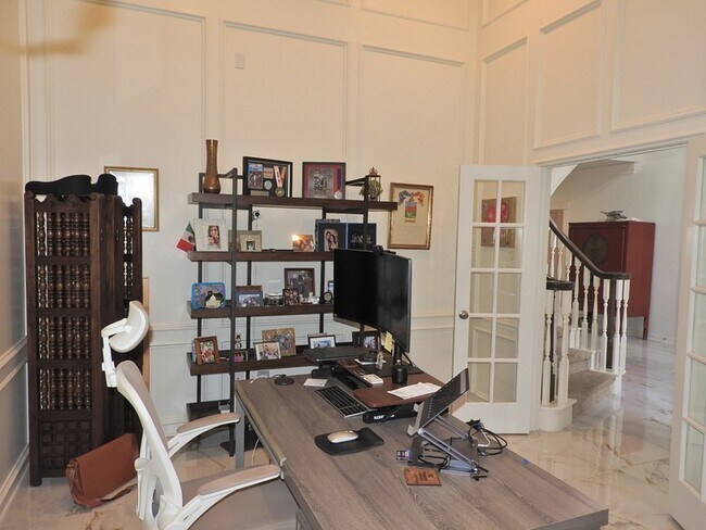 Building Photo - 2319 Amber Springs Dr
