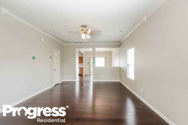 Building Photo - 910 Willow Wind Dr