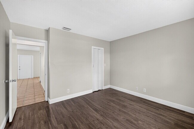 Building Photo - 1007 PROSPECT