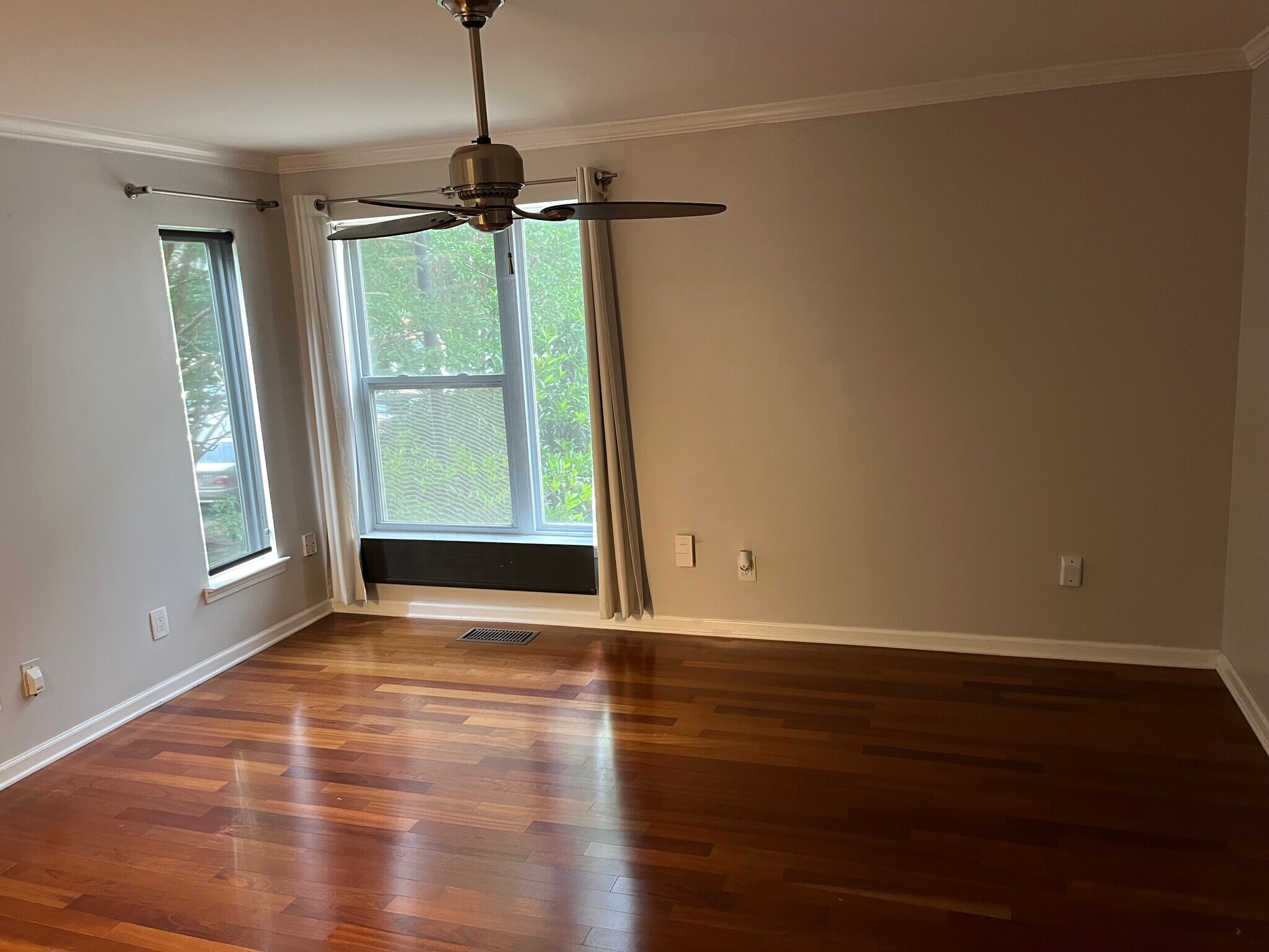 Building Photo - 507 Donatello Ave