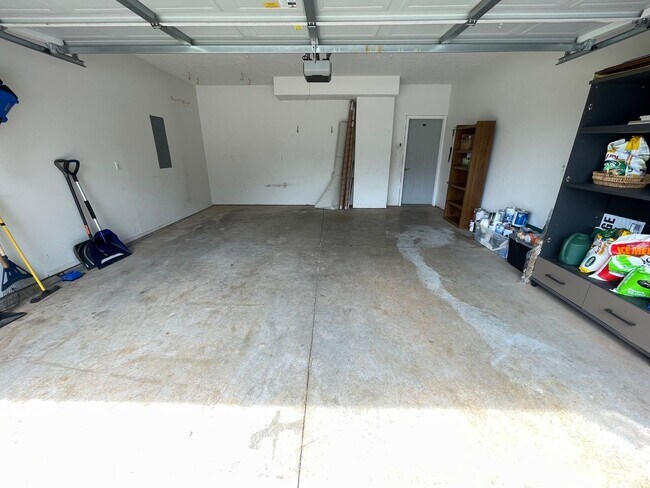 Building Photo - Remarkable East Jefferson Home For Rent