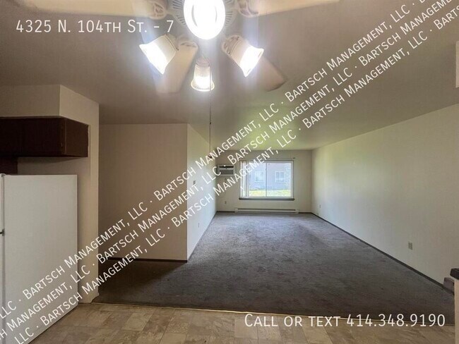 Primary Photo - 4325 N 104th St