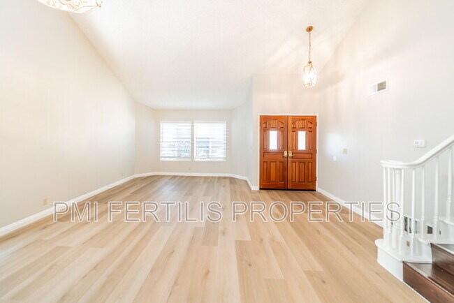 Building Photo - 1229 Hibiscus St