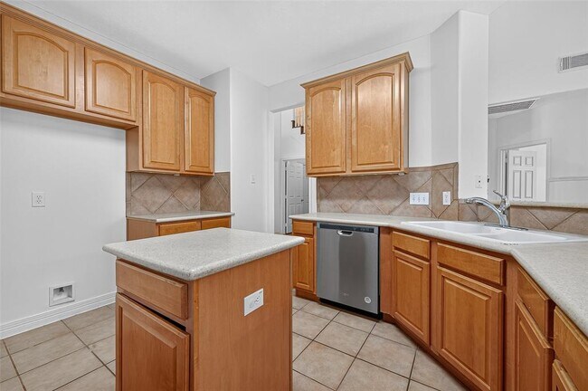 Building Photo - 3702 Cedar Valley Dr