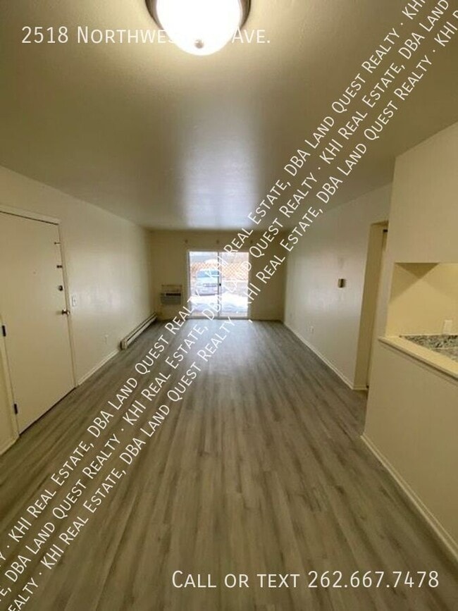 Building Photo - 2518 Northwestern Ave