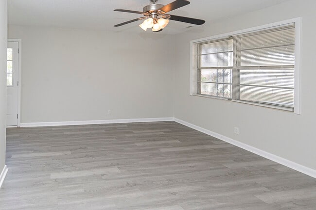 Building Photo - 156 Macon Rd