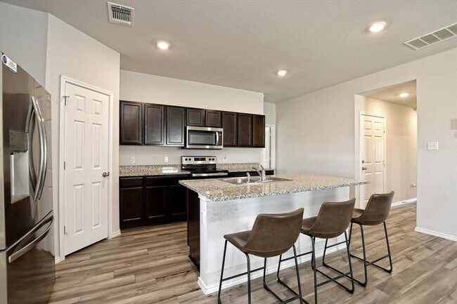 Building Photo - 508 Wyatt Wy