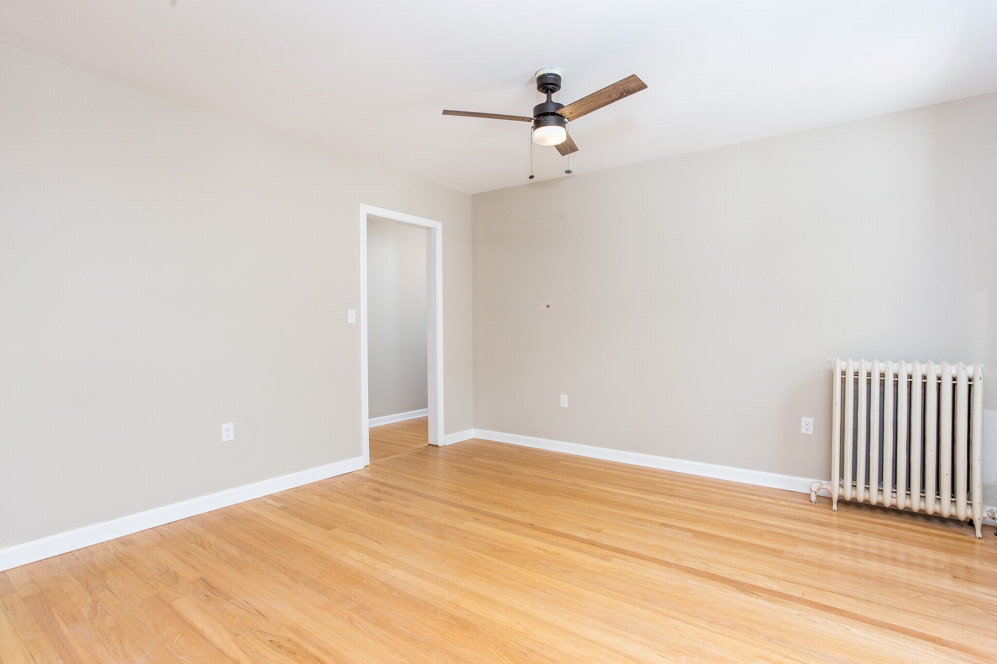 Building Photo - 34 Court Park