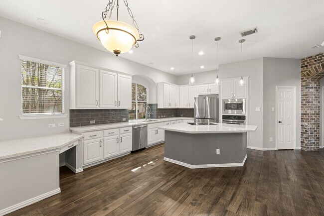 Building Photo - Magnificent Corner-Lot Retreat with Pool &...