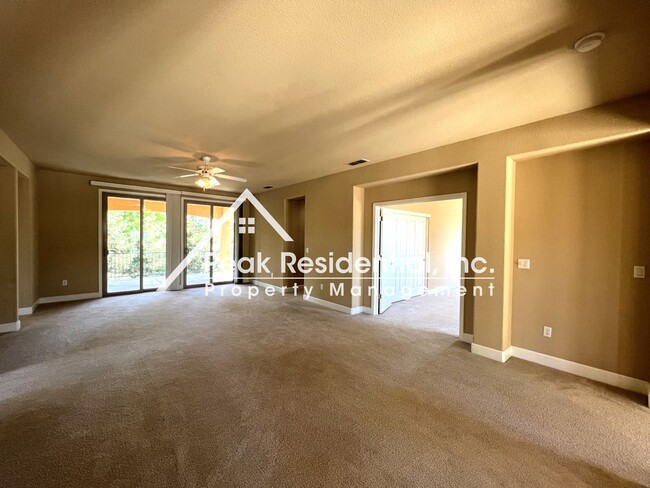 Building Photo - Spacious Anatolia 6bd/3.5ba Home with 5 Car Garage