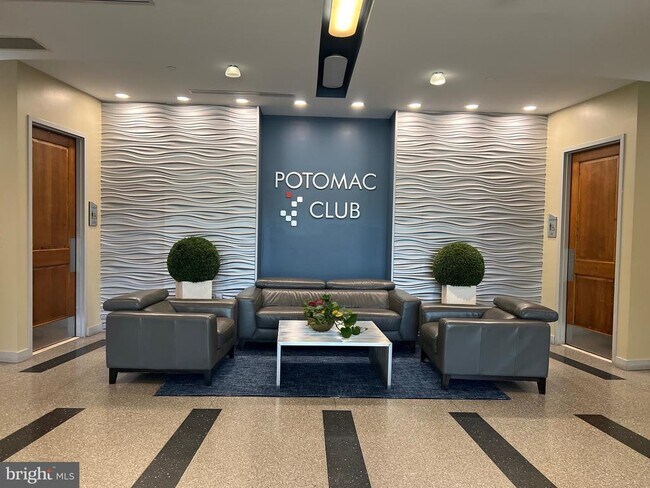 Building Photo - 14878 Potomac Branch Dr