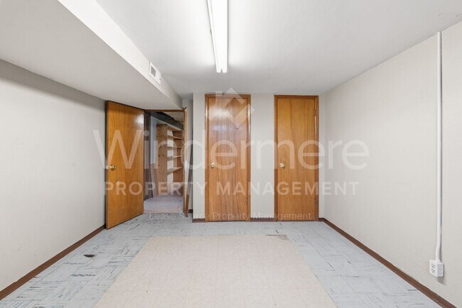 Building Photo - Charming North Spokane Home in a Prime Location