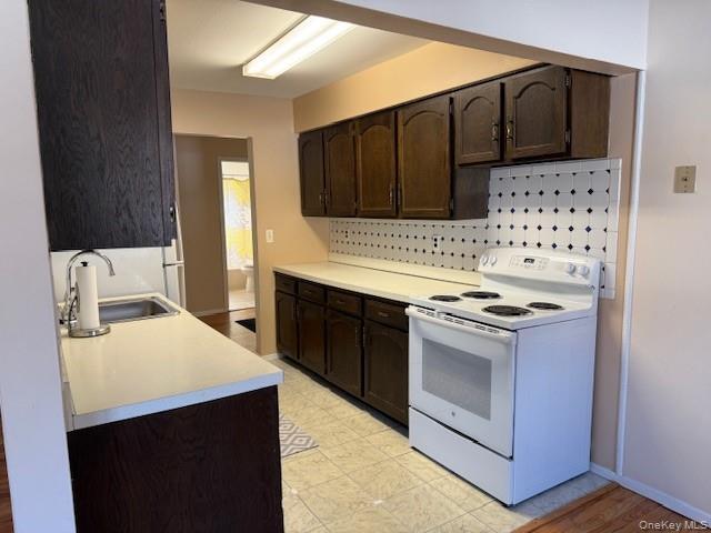 Building Photo - 5 Germonds Village