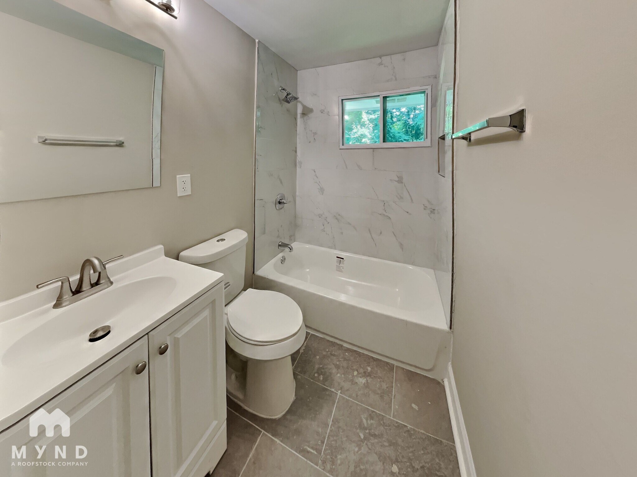 Building Photo - 8266 Lake View Terrace