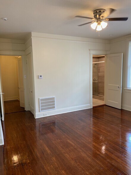 Building Photo - 2217 Napoleon Ave