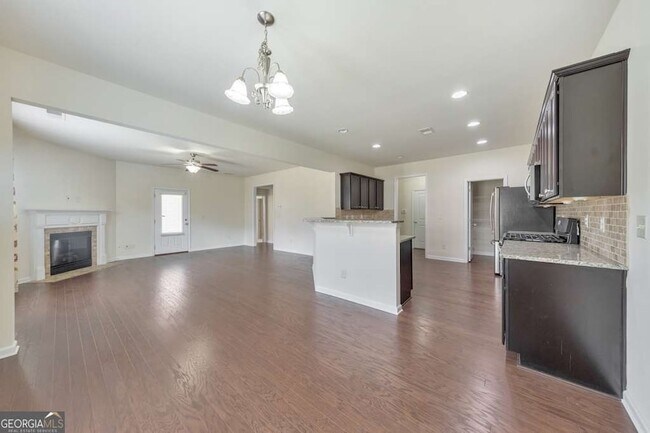 Building Photo - 4990 Brierstone Dr