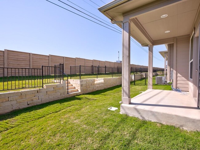 Building Photo - 421 Epiphany Ln