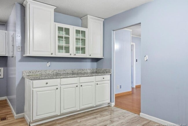 Building Photo - 815 Bedrock Dr