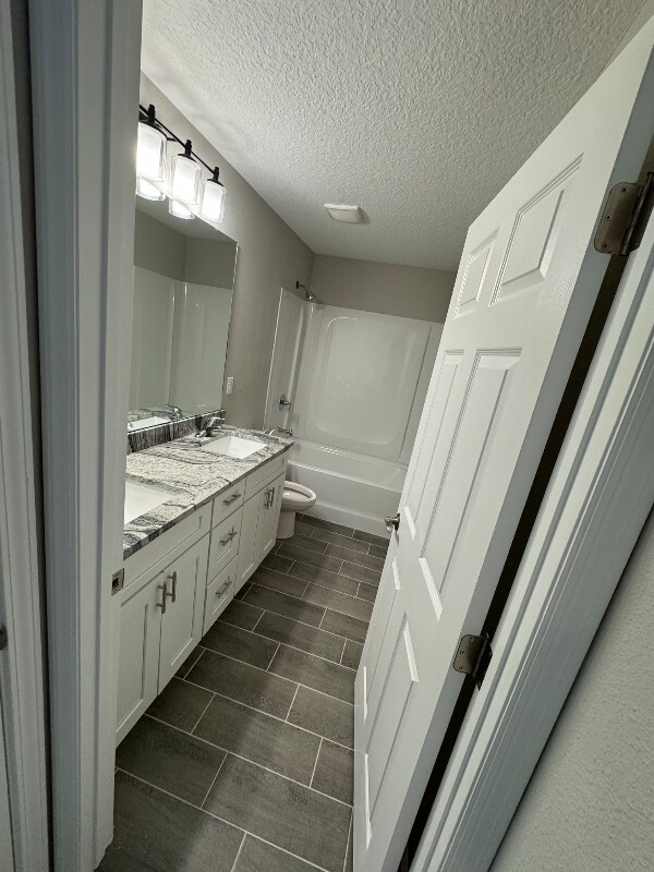 Building Photo - 2156 W 45th St