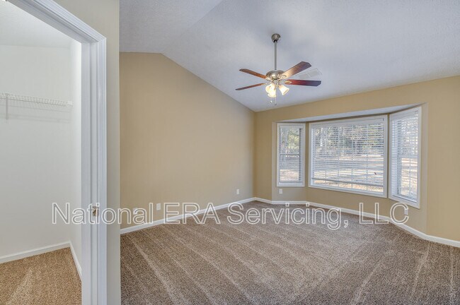 Building Photo - 35 Oak Ridge Ct