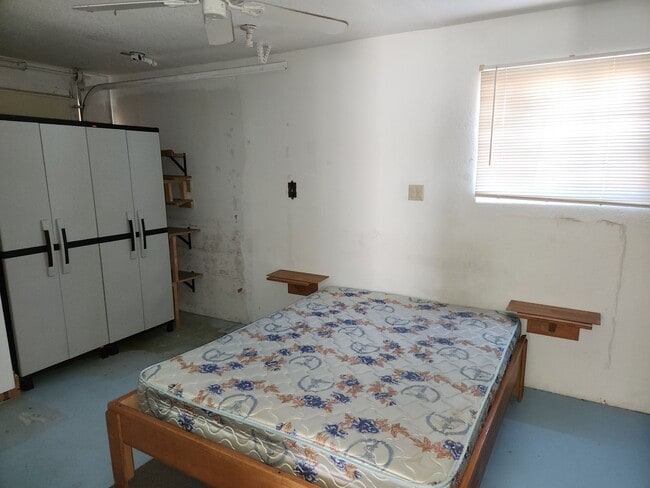 Building Photo - 1 bedroom Casita for rent