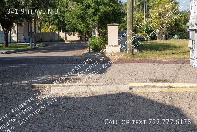 Building Photo - 341 9th Ave NE